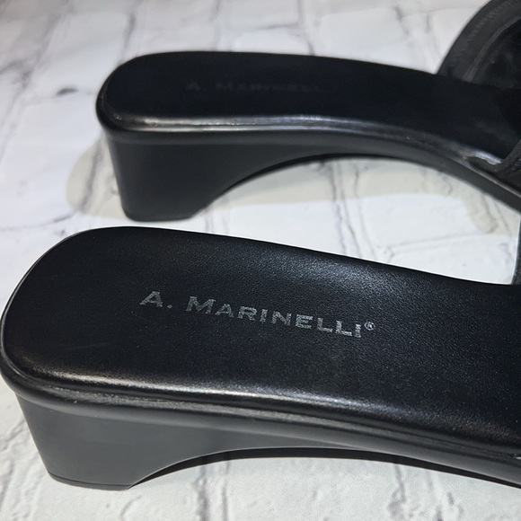 A. Marinelli Black Leather Low Heeled Sandals - Size 8.5 M - Picture 5 of 16